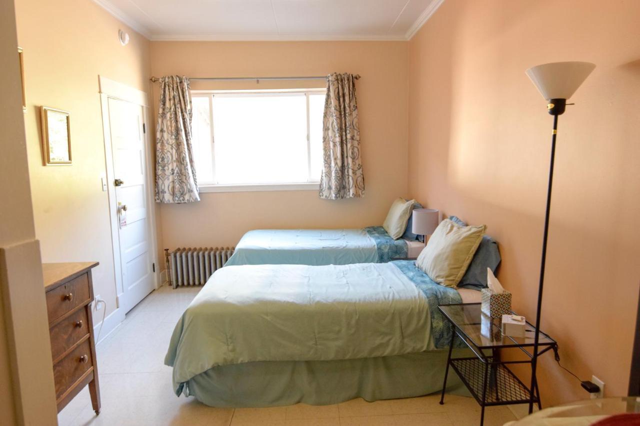 Aparthotel Brown & Hawkins Historical